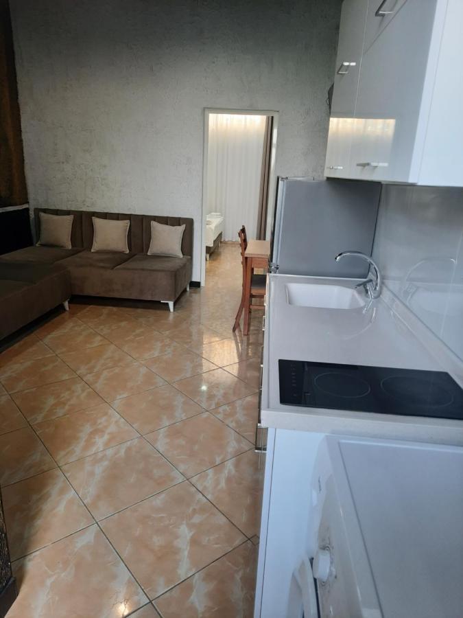 Vila Pushimi Regis Velipoje Exterior photo